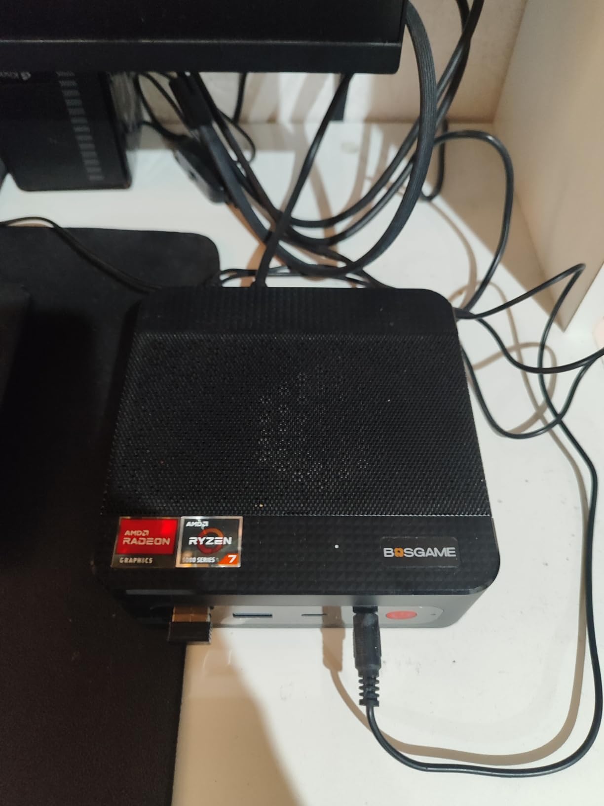 BOSGAME E5 11 Pro Mini PC, AMD Ryzen 5300U 4C/ 8T, Business Home Office PC | 8GB DDR4 256GB M.2 2280 SSD, 2.5 GbE Dual Lan Desktop Computers, Triple Displays 4K 60Hz, Wi-Fi 5, BT 5.0, Support Linux SSH customer photo 2