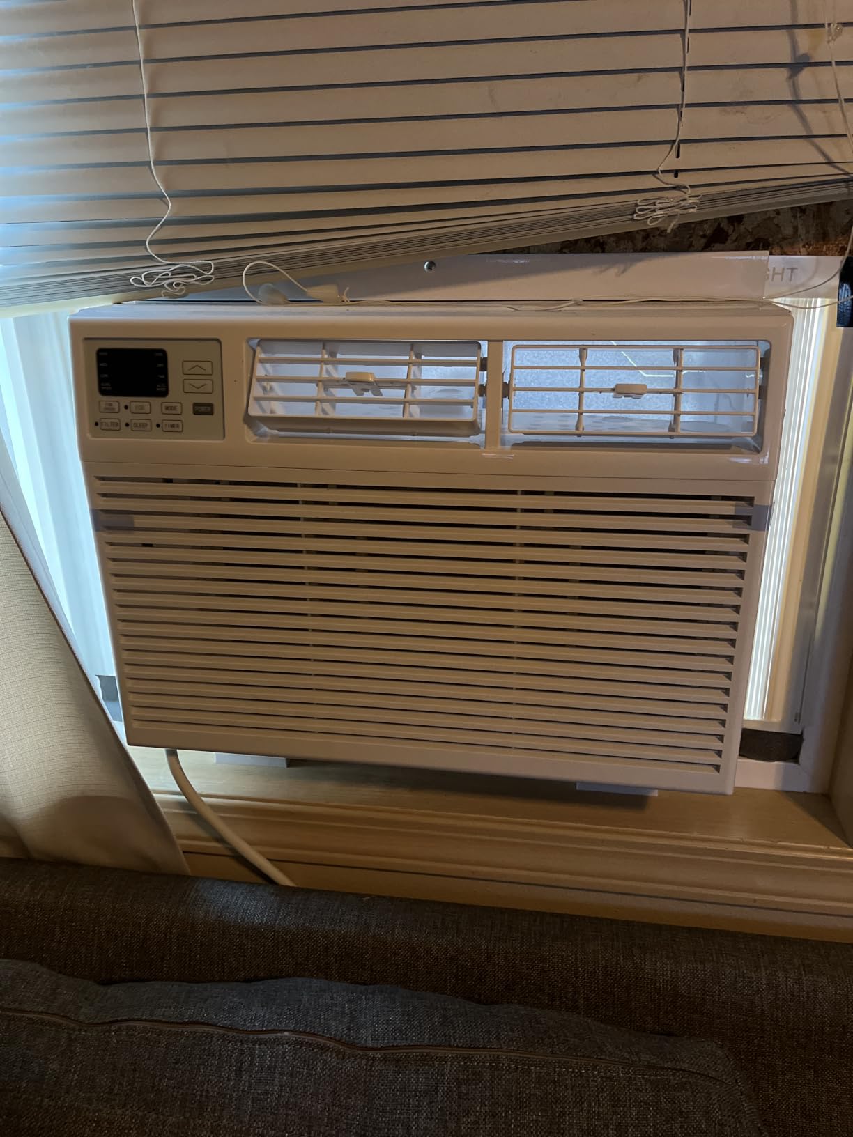 12,000 BTU Window Air Conditioner, 3-in-1 AC Unit with Dehumidifier for Large Room/Living Room Up to 550 Sq. Ft, Quiet & Energy Saving Window AC with Remote, 4 Fan Speeds, 24H Timer, Sleep Mode customer photo 2