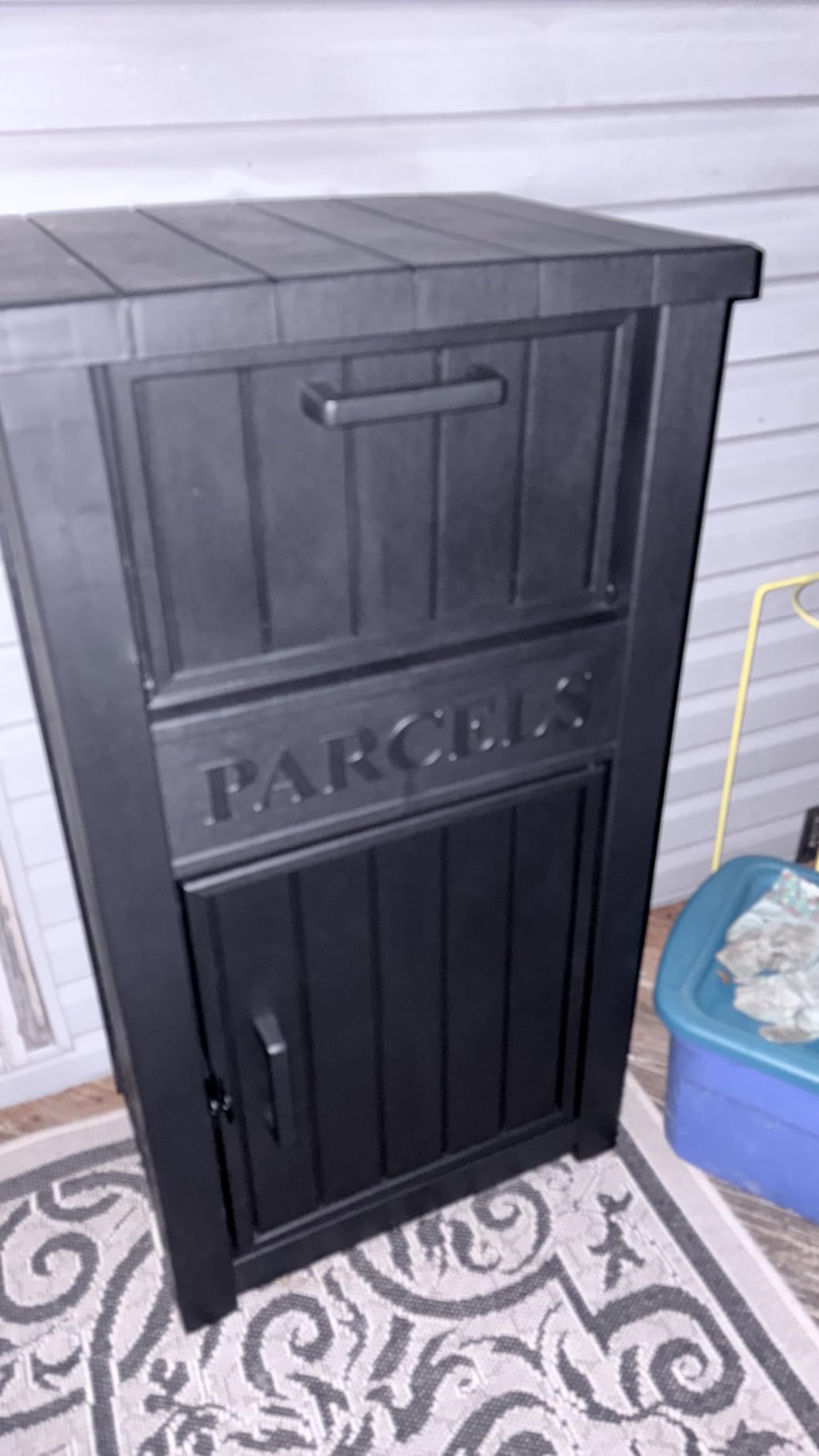 EFU Package Delivery Boxes for Outside, Lockable Anti-Theft Waterproof Delivery Boxes for Outside, Secure Parcel Drop Boxes for Porch & Curbside & House, Outdoor Package Box for Deliveries (Black) customer photo 1