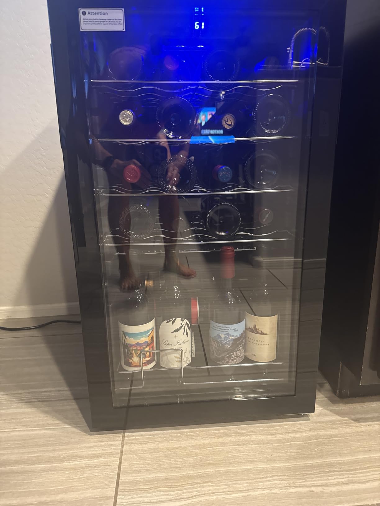 EUHOMY 18L Freestanding Counter-top Wine Fridge Mini Fridge, 4 Bottle and 6 Can Wine Cooler for Red White Wine, Wine Cellar with LED Digital Temperature Display Quiet, Black customer photo 1