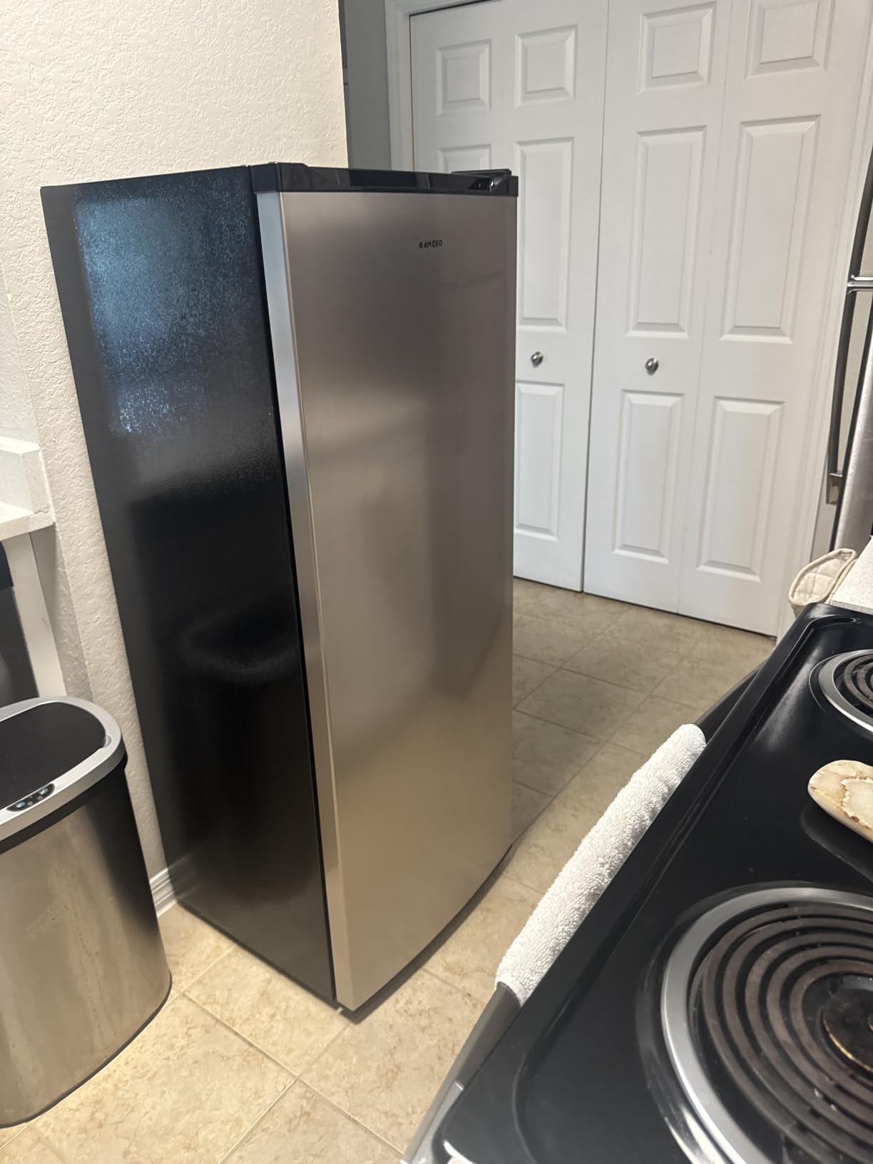 BANGSON 6.5 Cu.ft Upright Freezer for Apartment, Black | Stand Up Freezer with Adjustable Thermostat, Large Capacity with 6 Freezer Storage Zones, Upright Freezer for Garage, Kitchen customer photo 2