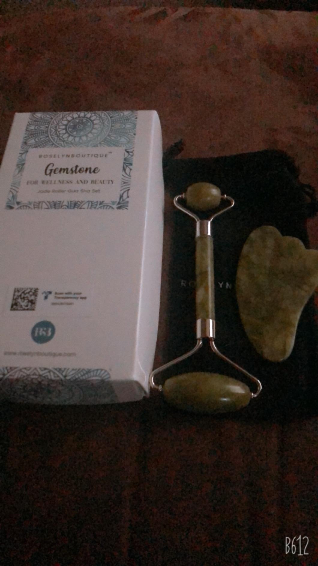 ROSELYNBOUTIQUE Stainless Steel Gua Sha Facial Massager Tool - Cooling Metal Face Sculpting Tool for Daily Skincare Routine, Durable & Easy to Clean customer photo 1