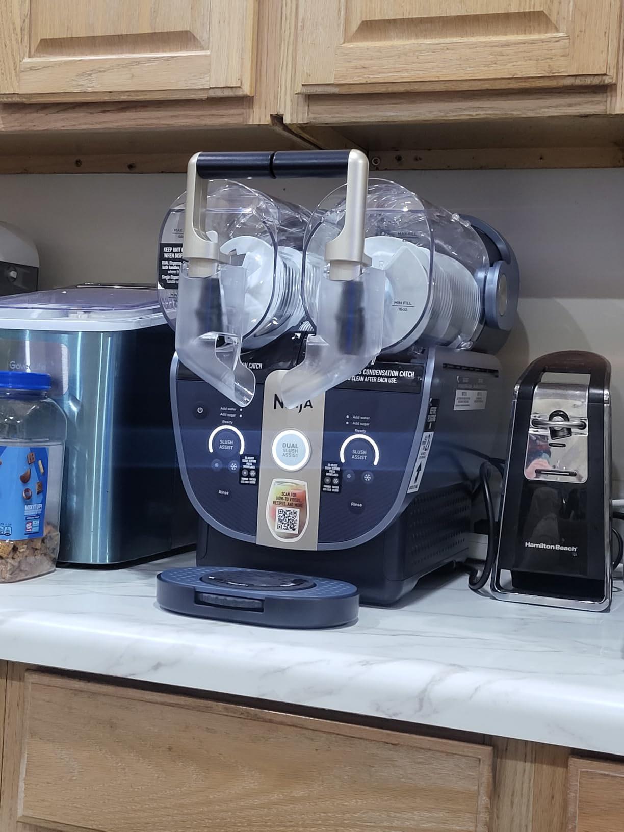 Ninja SLUSHi Twist Smart Frozen Drink Maker with Dual SlushAssist, FS701BL | 2 SLUSHI MACHINES IN 1, Serve separately or twist together, Dual SlushAssist Technology, 10+ Servings, two 72 oz vessel customer photo 1