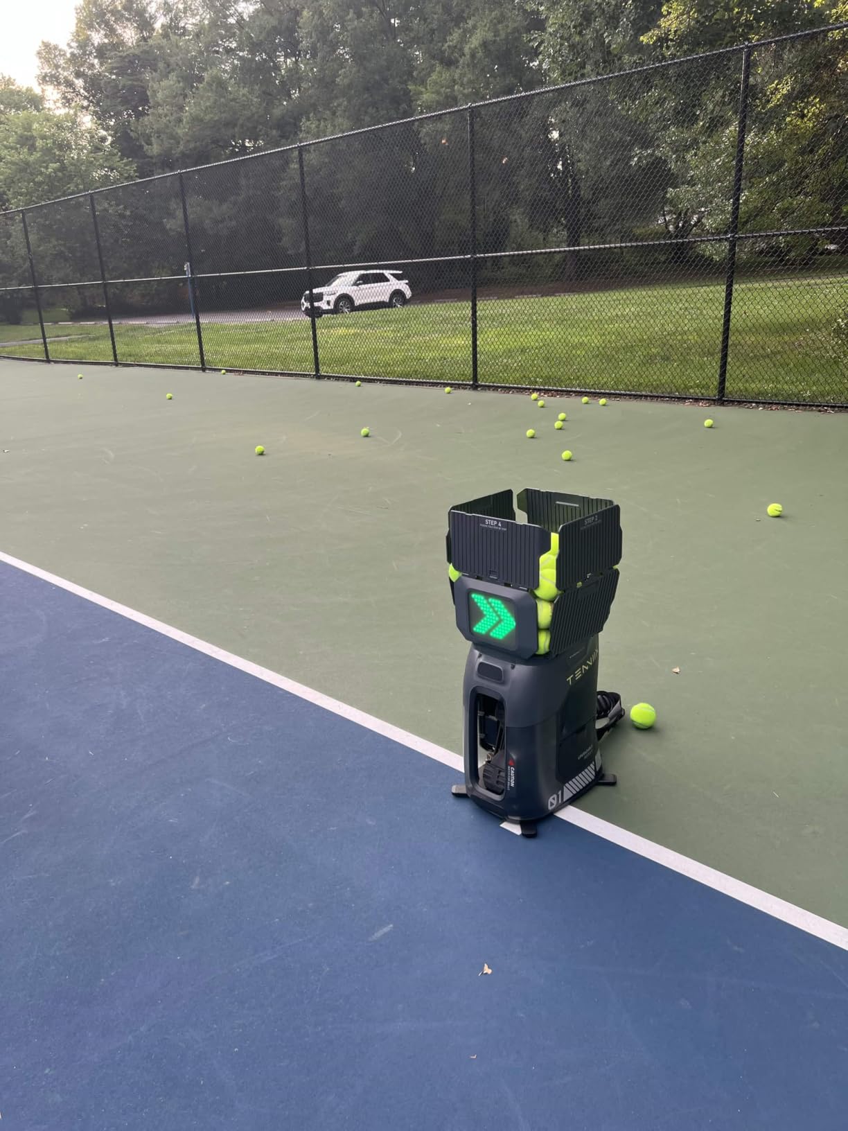 Basic Tennis Ball Machine, 18.7LB Portable Tennis Robot | 4H Runtime & 100+ Ball Capacity, Smart App & Voice Control, Multi-Training Mode, LED Display, 75MPH, Ideal for Beginner & Pro customer photo 1