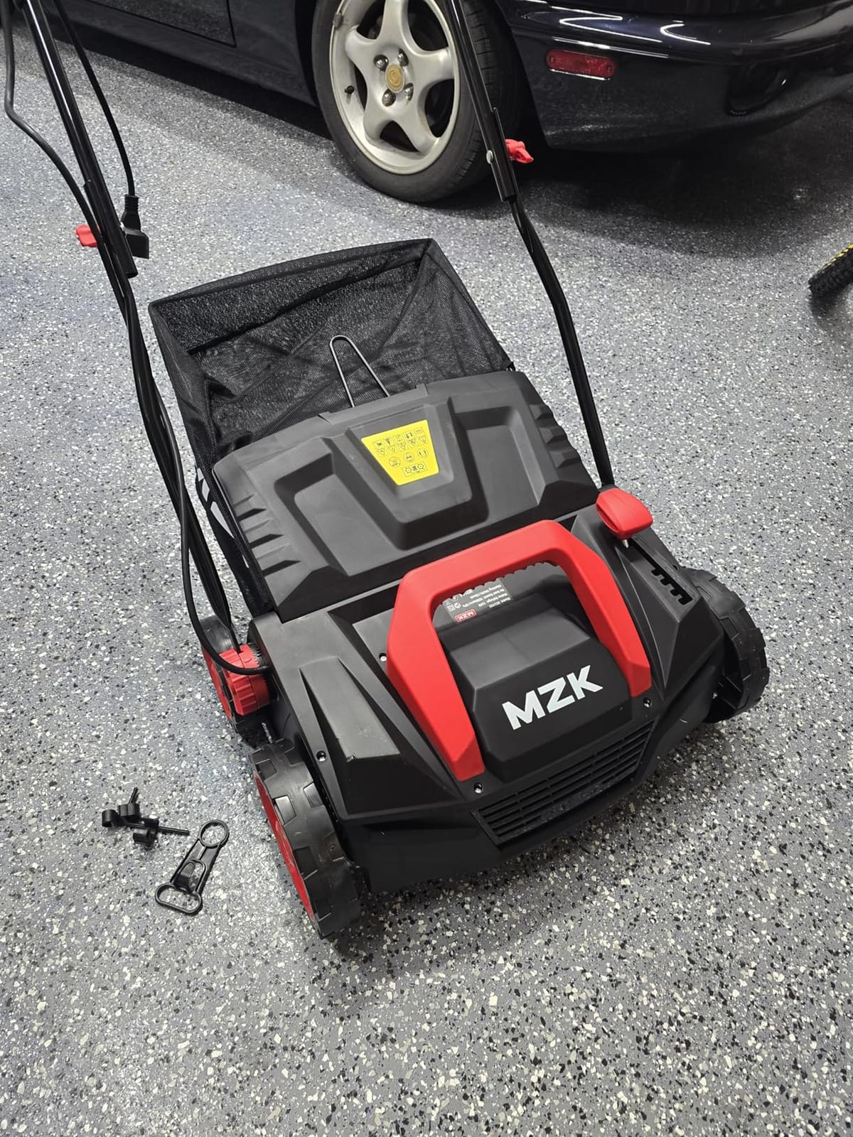 MZK 15-Inch Lawn Dethatcher, Electric Scarifier with Bag customer photo 2