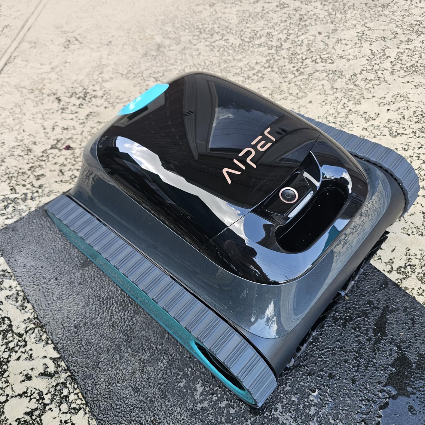 Aiper Scuba S1 Robotic Pool Cleaner, 270 Min Runtime, Floor/Wall/Waterline/Shallow Area Cleaning, Ultra-fine Filter, Smarter Navigation, App Support customer photo 1