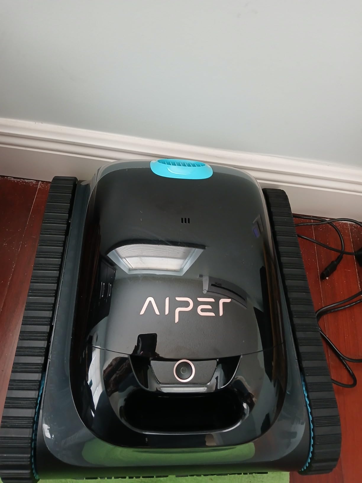 Aiper Scuba S3 Robotic Pool Cleaner for Inground Pools, 5 Modes, Smart Navigation & Path Planning, Waterline Scrubbing, Auto-Parking, Ultra-fine Filtration, App & Button Control customer photo 1
