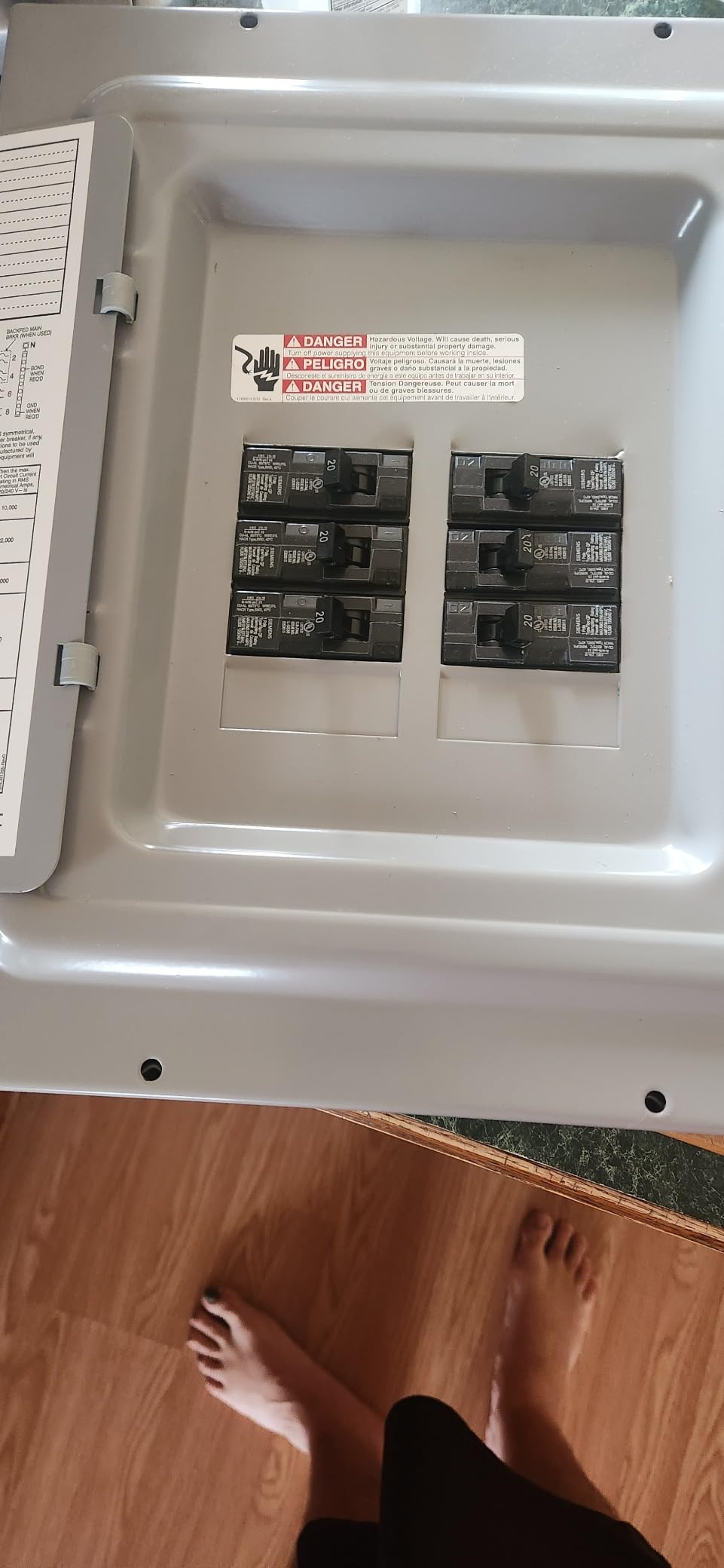 Siemens E0816ML1125S EQ 125 Amp, 8-Space, 16-Circuit, Indoor Main Lug Surface Mount Load Center customer photo 2