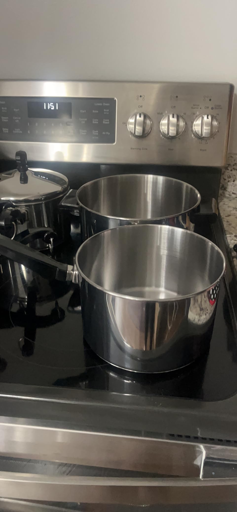 Farberware Classic Series Stainless Steel Stockpot with Lid, 6-Quart customer photo 1