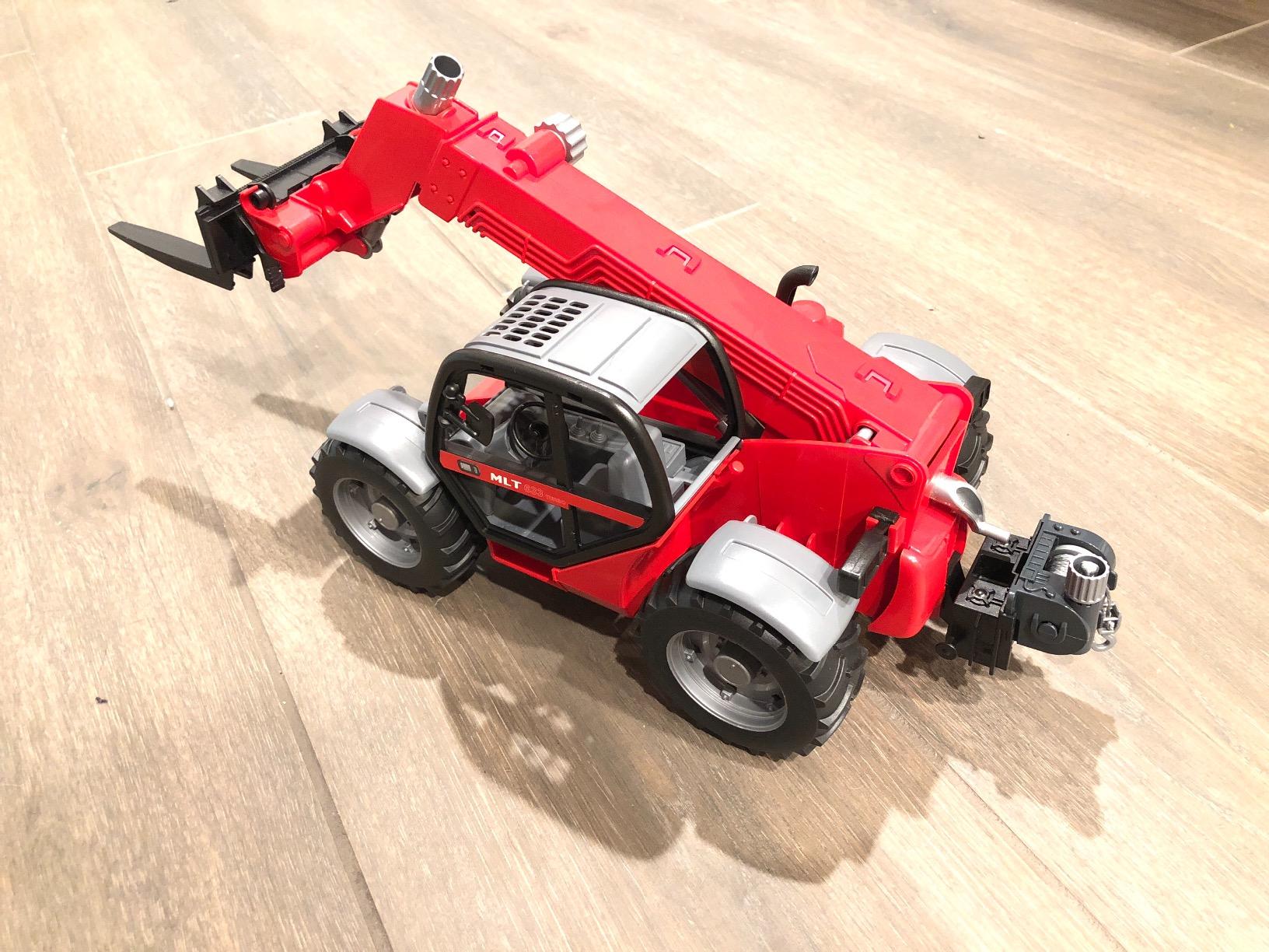 Bruder 02125 Manitou Telescopic Loader MLT 633 Turbo customer photo 1