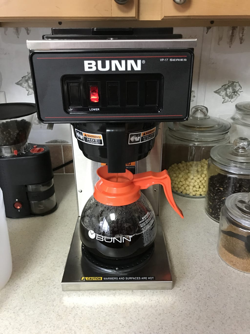 BUNN 13300.0001 VP17-1SS Pourover Coffee Brewer with 1-Warmer, Stainless Steel, Silver, Standard customer photo 1