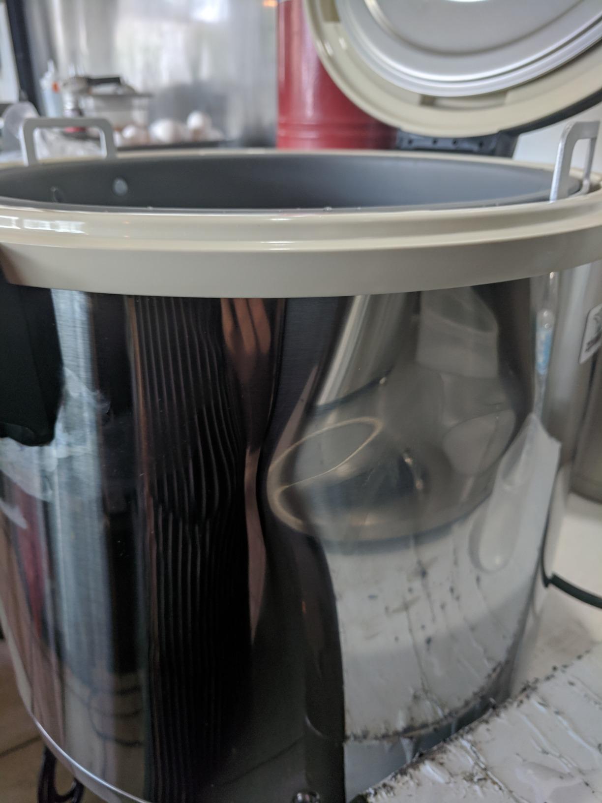 Zojirushi THA-603S 6-Liter Electric Rice Warmer, Stainless Steel customer photo 1