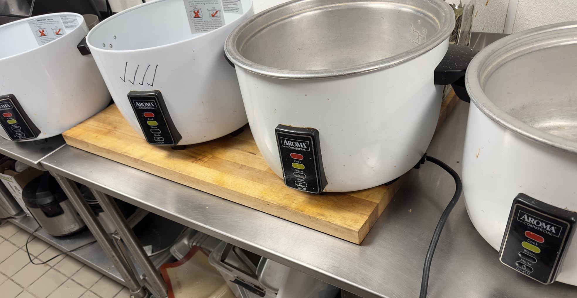 Aroma Housewares 60-Cup (Cooked) (30-Cup UNCOOKED) Commercial Rice Cooker (ARC-1033E),White customer photo 2