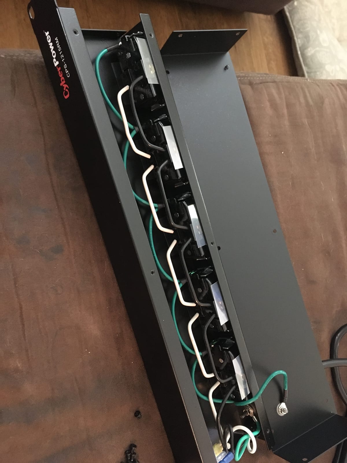 CyberPower CPS1215RM Basic PDU, 100-125V/15A, 10 Outlets, 15ft Power Cord, 1U Rackmount customer photo 1