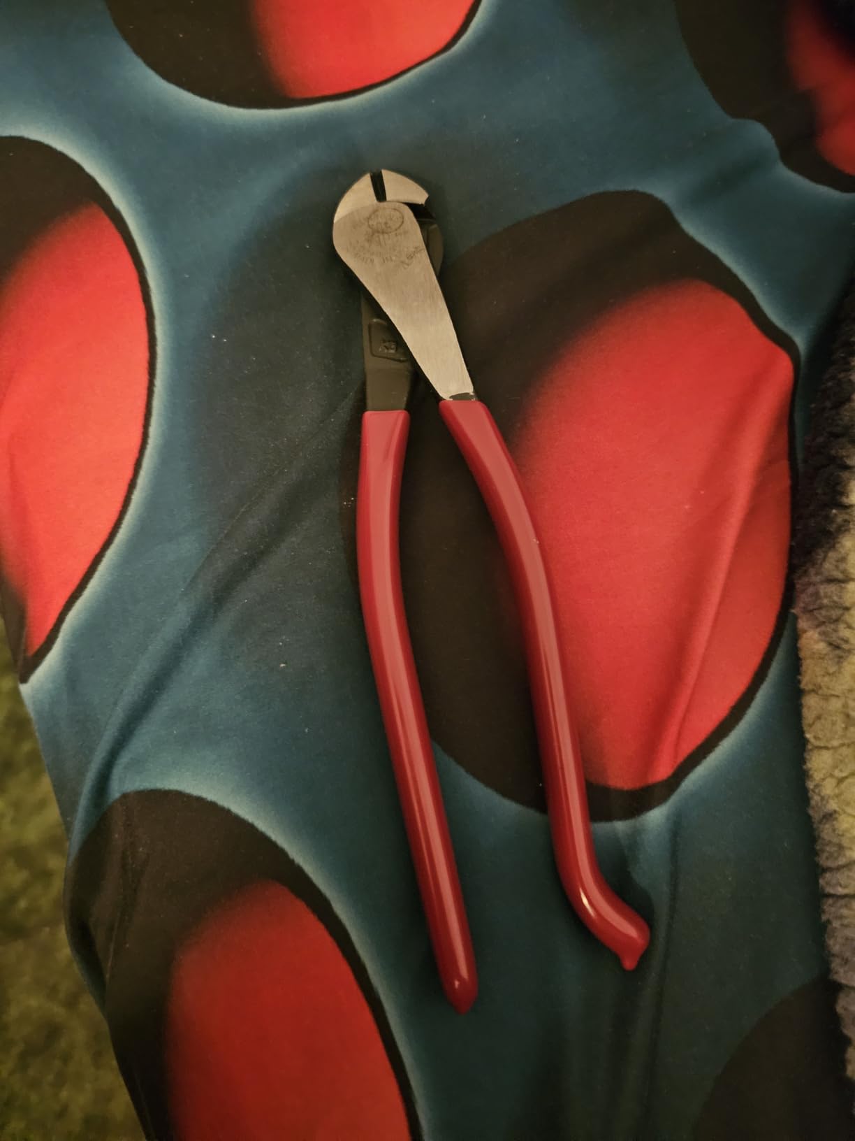 Klein Tools D248-9ST Diagonal Cutting Pliers, Made in USA, Ironworker's Diagonal Cutters with High Leverage Design, Works as Rebar Cutter and Rebar Bender, 9-Inch customer photo 1