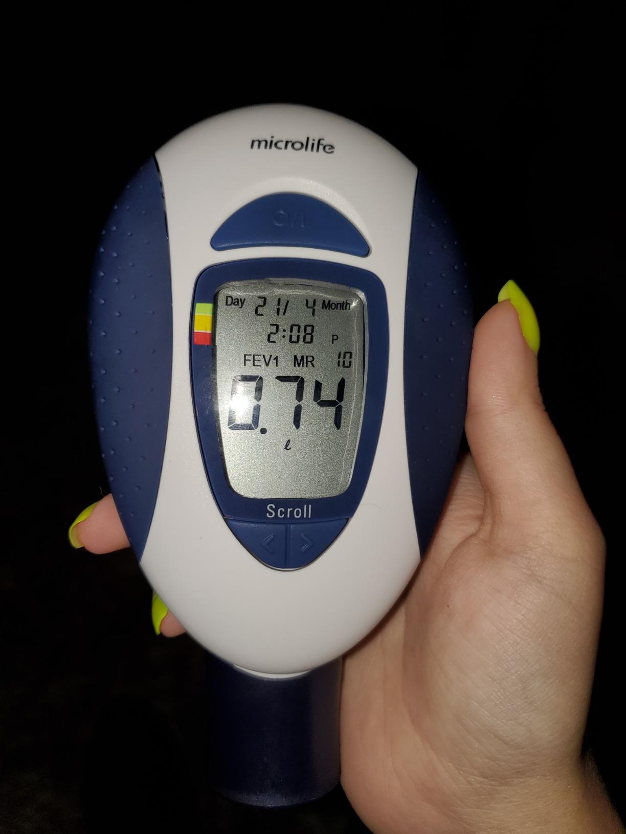 Microlife (Deluxe Kit) Digital Peak Flow Meter Tests PEF / FEV1 / Early Detection of Asthma Attacks | Spirometer for Kids & Adults | Perfect for Monitoring Asthma, COPD & other Lung Conditions at Home customer photo 2