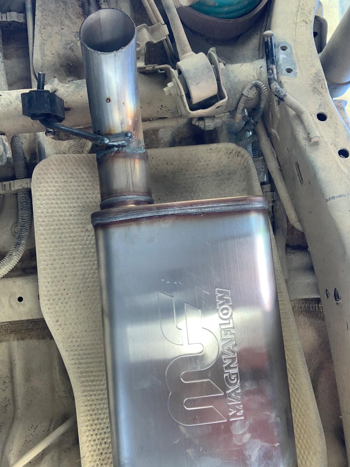 MagnaFlow Performance Exhaust Muffler 11226 | Deep Signature Sound, 4x9x14