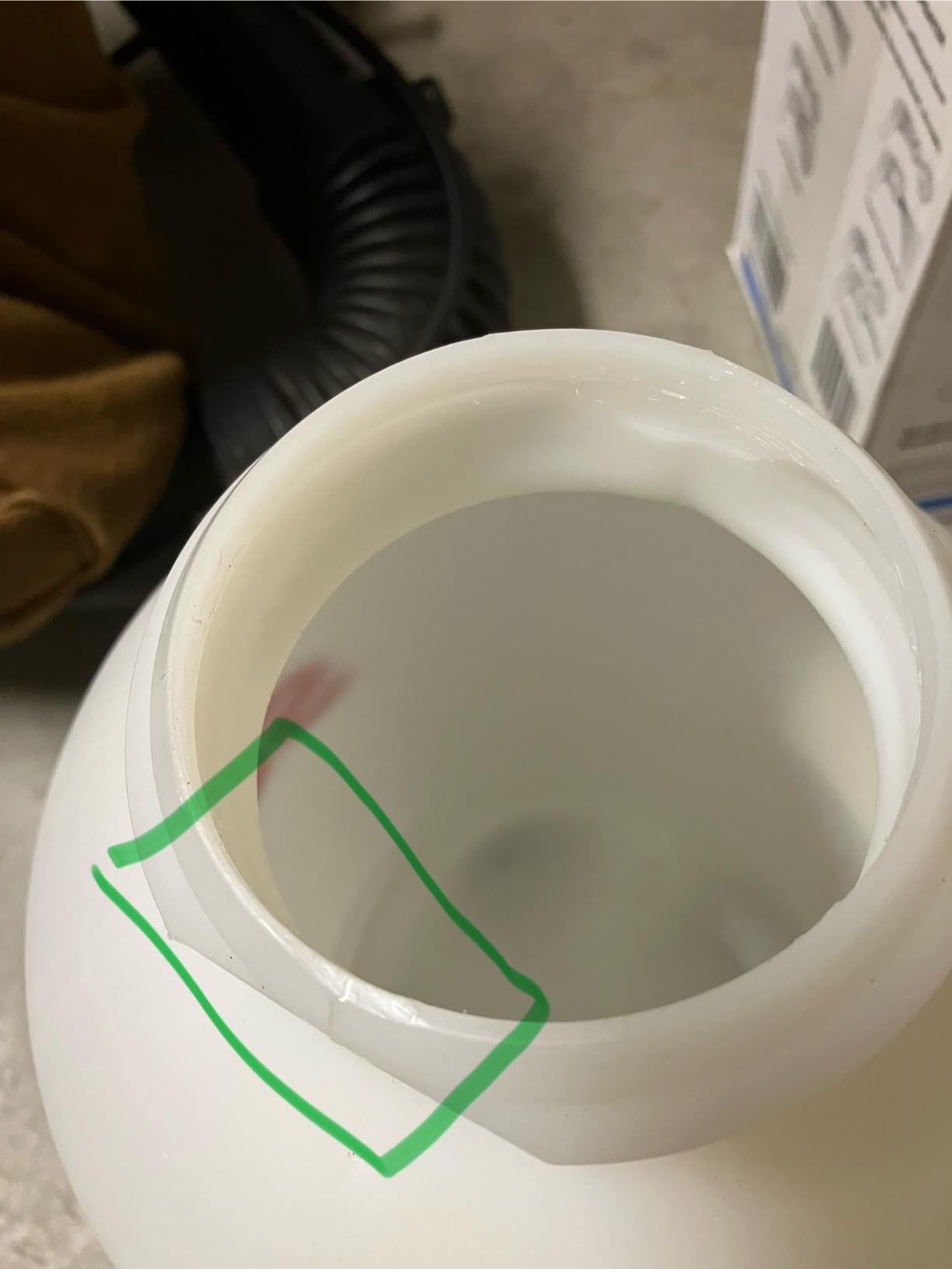 SOLO 430-2G 2-Gallon Handheld Sprayer with Viton® Seals in Key Locations customer photo 1
