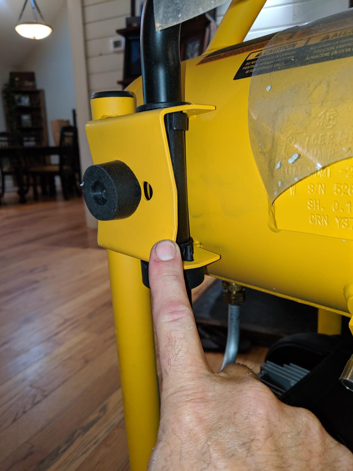 DEWALT Air Compressor, 225-PSI Max, Hand Carry with Wheels, 4-1/2 Gallon (D55146) customer photo 1