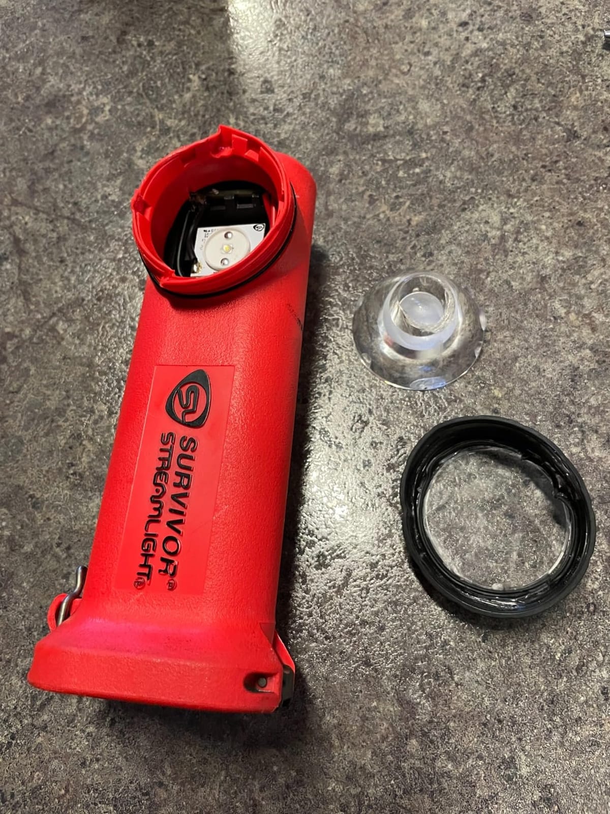 Streamlight 90540 Survivor 175-Lumen Right-Angle Flashlight, Orange customer photo 1