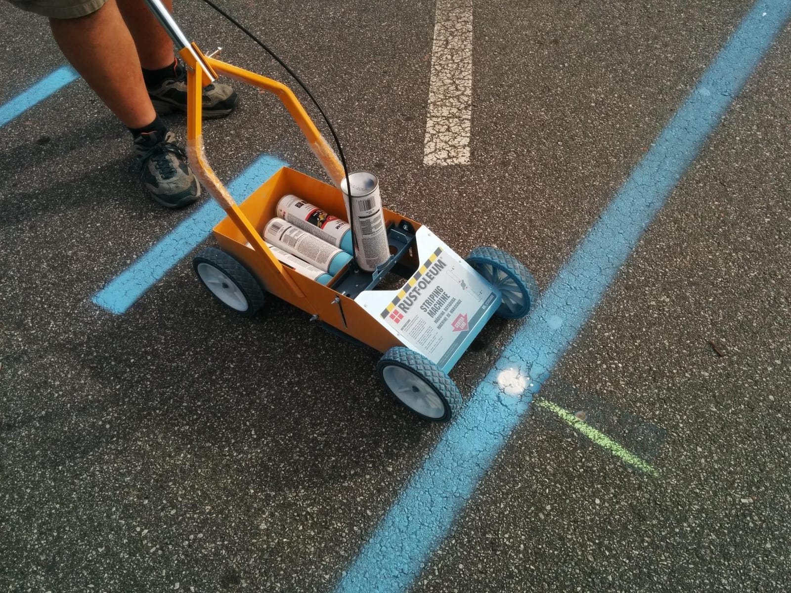 Rust-Oleum 2395000 High-Performance Striping Machine, 9