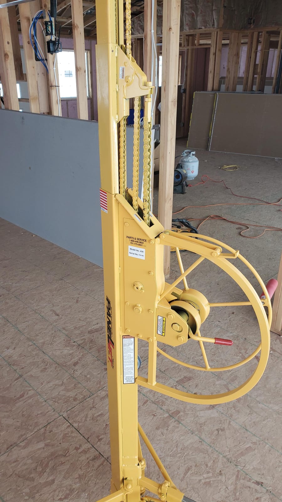 Panellift The Original Drywall Lift 439, Professional-Grade Chain-Drive Sheetrock Hoist for Walls and Ceilings, 14 ft 5 in Max Lift, 200 lb Capacity customer photo 1