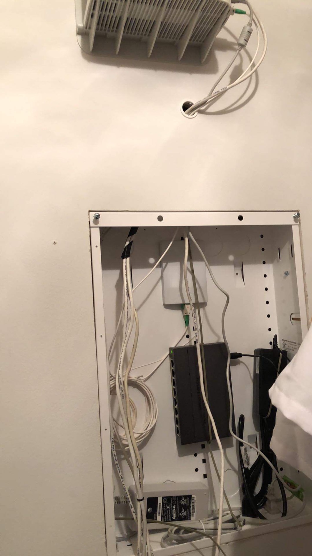 Legrand On-Q 20-Inch Structured Wiring Enclosure with Screw-On Cover, Durable Steel, Cable Management, Recessed or Surface Mount, Compatible with On-Q Accessories, Glossy White customer photo 2