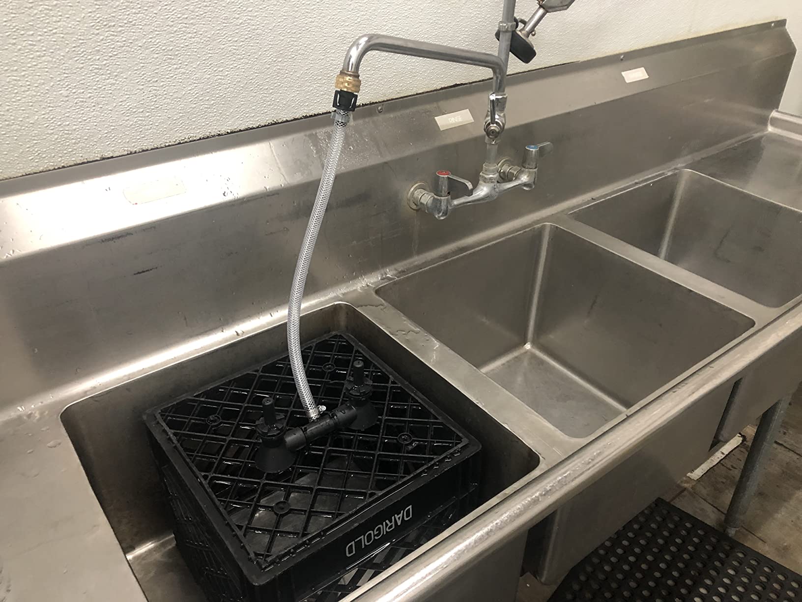 Fermtech Double Blast Wine Bottle Rinser Double Heads Beer Bottle Washer for Kitchen Lab Bar Glass, Wine Cleaning Equipment Cleaner With Easy to Connect Laundry Tub Faucet Adapter, Black customer photo 1