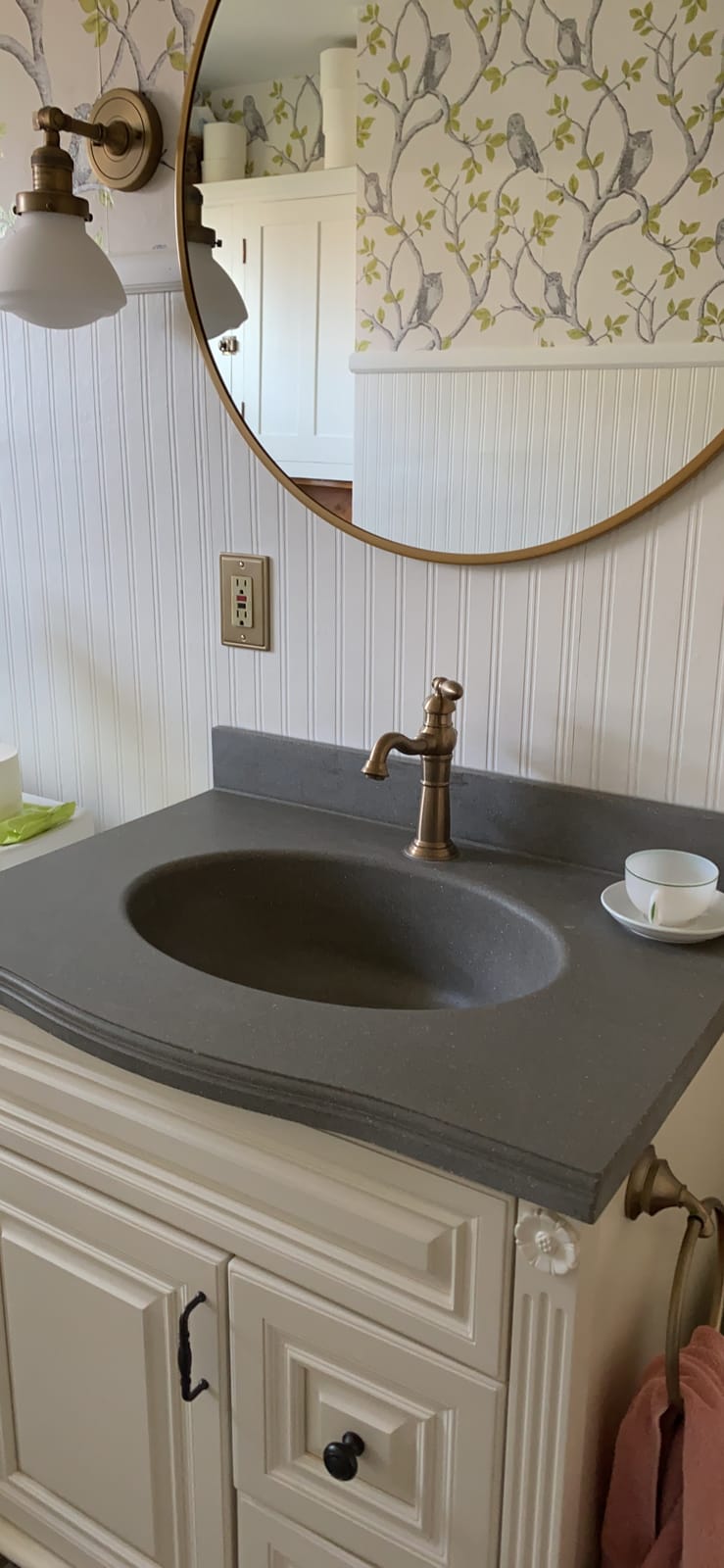 Swan EV02237.010 Europa 37-in L x 22-in W x 6.875-in H Solid Surface Vanity Top, White customer photo 2