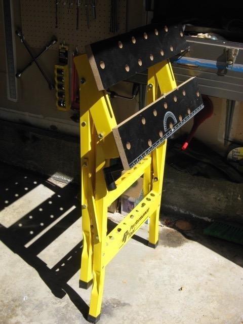 Performance Tool W54025 Portable Folding Workbench and Vise customer photo 1