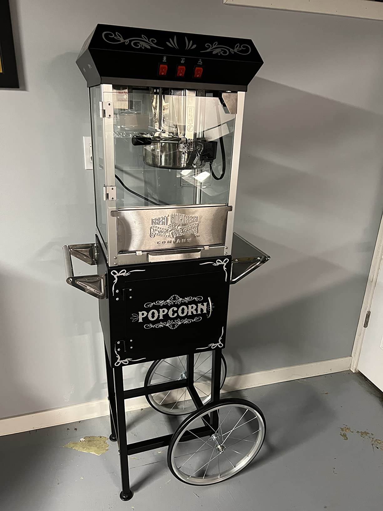 Great Northern Popcorn Foundation 8oz Popcorn Machine Cart on Wheels, Black customer photo 2