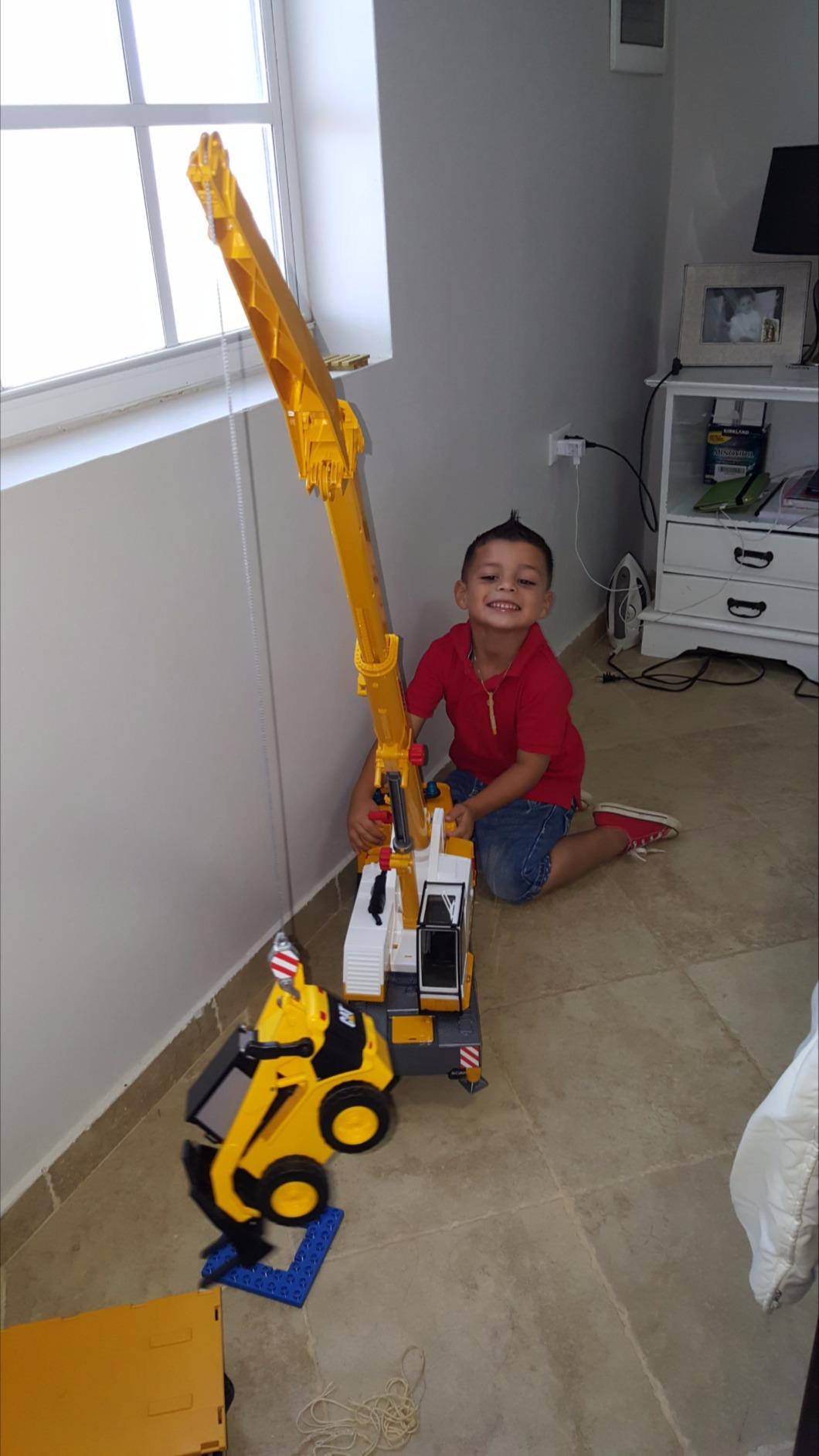 Bruder 03570 Scania R-Series Liebherr Crane with Lights and Sounds customer photo 2