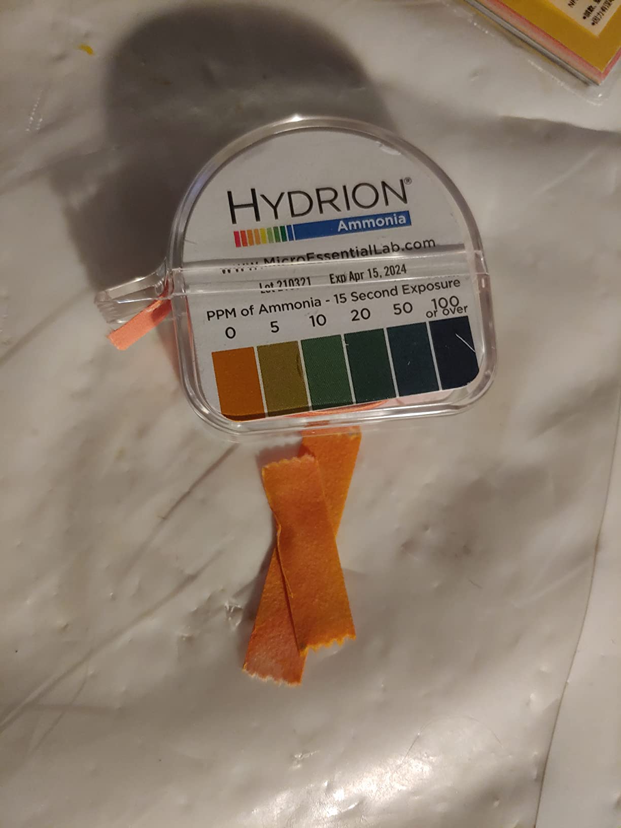 Micro Essential Lab AM-40 Hydrion Ammonia Meter Test Paper Roll, 0 to 100ppm Range, 15' Length customer photo 2
