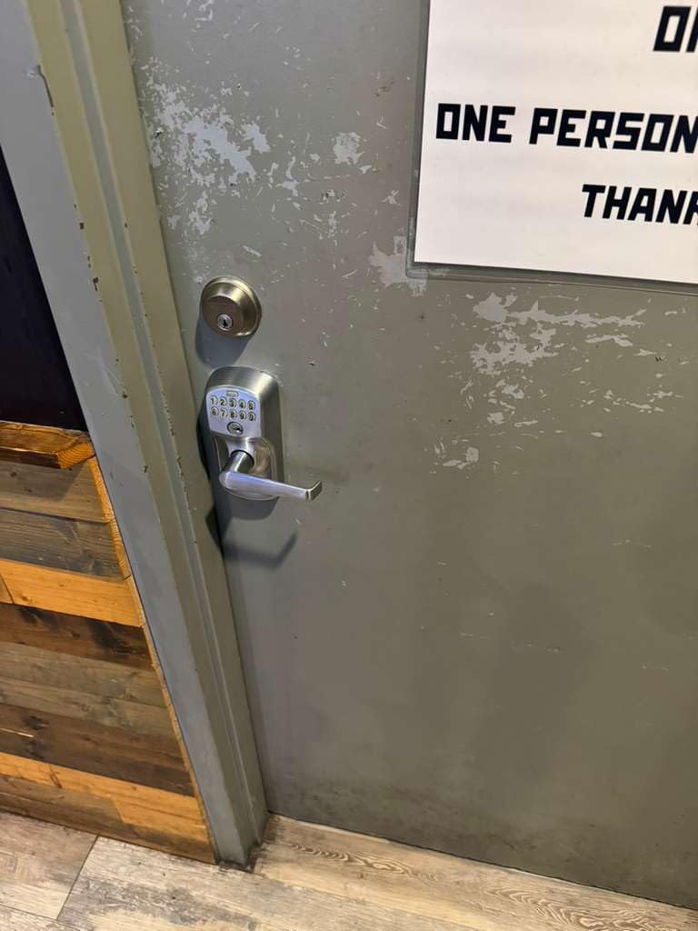 SCHLAGE Brushed Chrome FE595CS V PLY 626 ELA Plymouth Light Commercial Electronic Keypad Lock with Elan Lever (Satin Chrome) customer photo 1