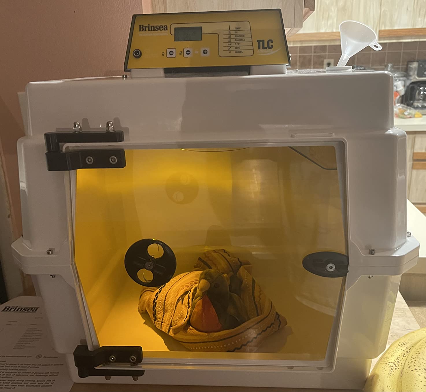 Brinsea Products Small Full Featured Brooder/Intensive Care Unit for Warming Newly Hatched Exotic Chicks or Sick and Injured Birds customer photo 1