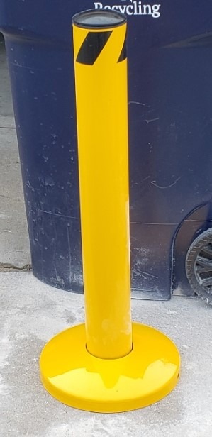 Vestil BOL-36-4.5 Steel Pipe Safety Bollard 36 In. x 4-1/2 In. Yellow customer photo 1