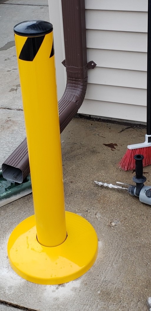 Vestil BOL-36-4.5 Steel Pipe Safety Bollard 36 In. x 4-1/2 In. Yellow customer photo 2