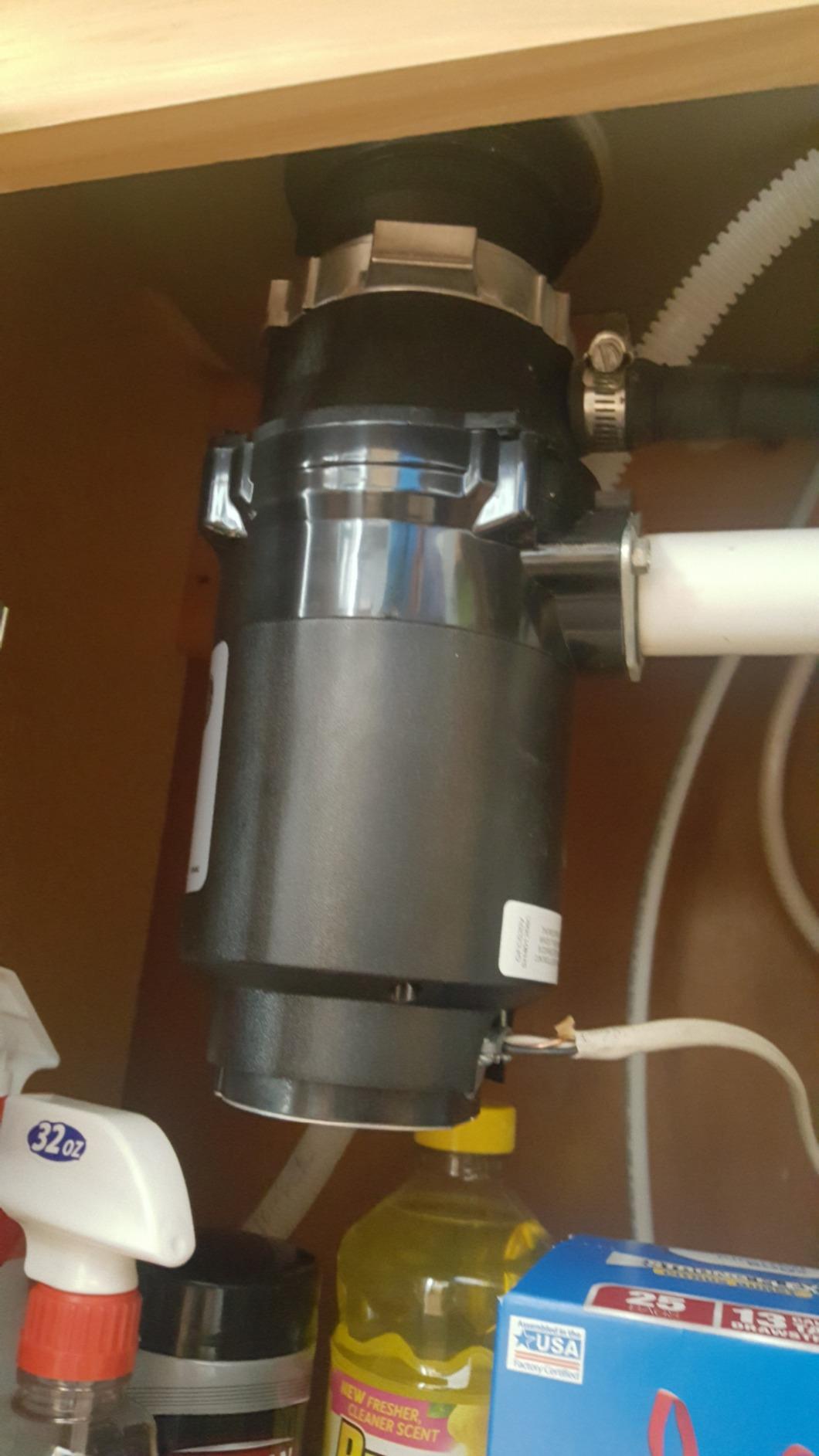 GE Disposall Continuous Feed 1/2 Horsepower Motor Garbage Disposer, Good for Grinding: Cooked Meat, Beans, & Seeds, Easy Install Kit, Non-Corded, Recommended for 2-4 Person Homes, GFC520N customer photo 1