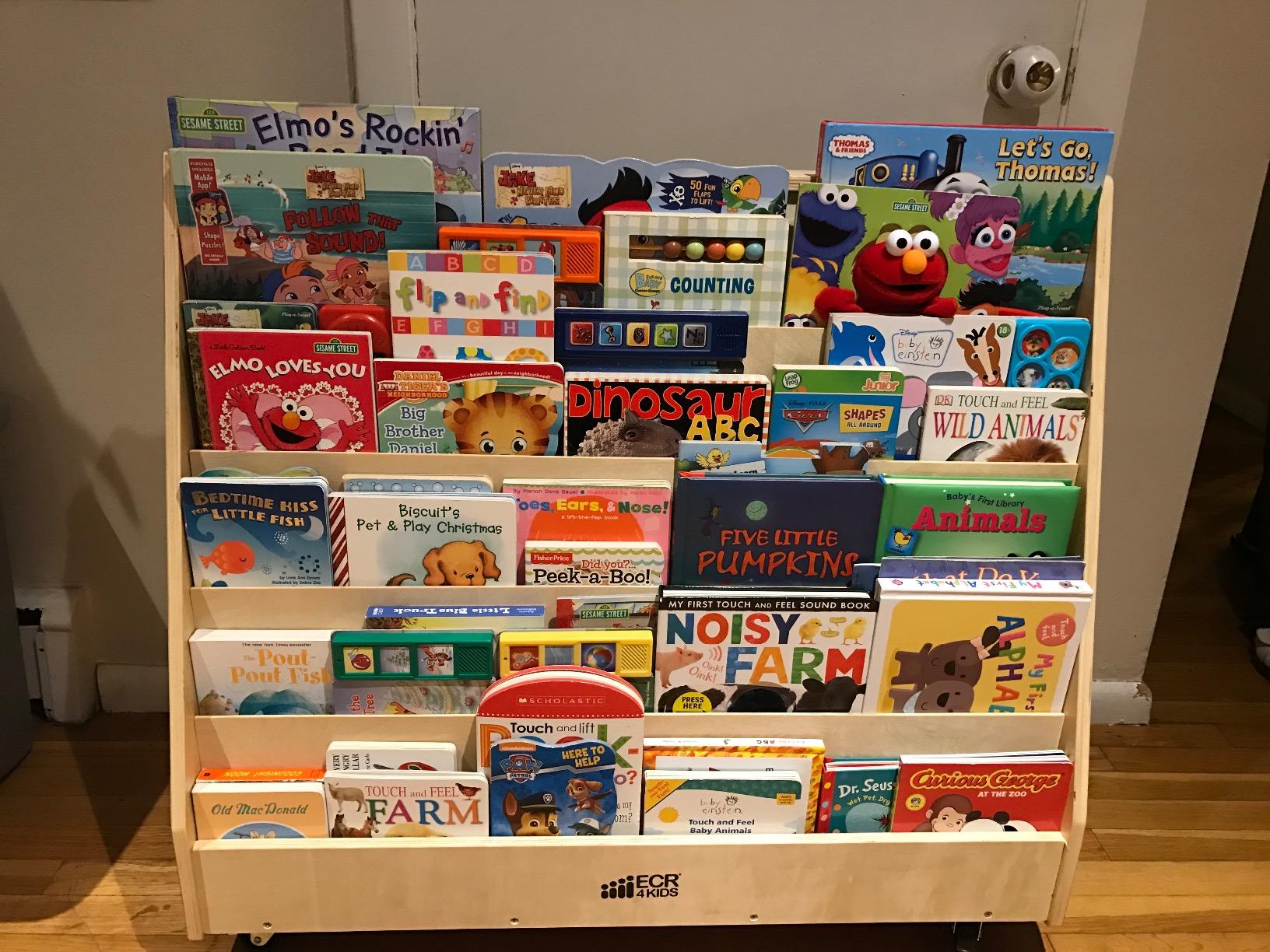 ECR4Kids Mobile Double-Sided 10-Shelf Wooden Book Display, Natural customer photo 1