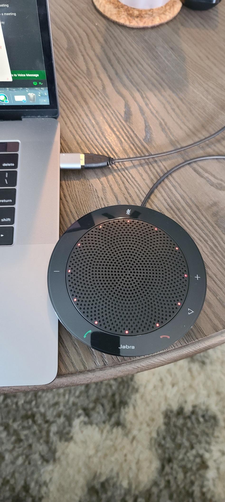 Jabra Speak 410 Corded Speakerphone for Softphones - Easy Setup, Portable USB Speaker for Holding Meetings Anywhere with Outstanding Sound Quality customer photo 1