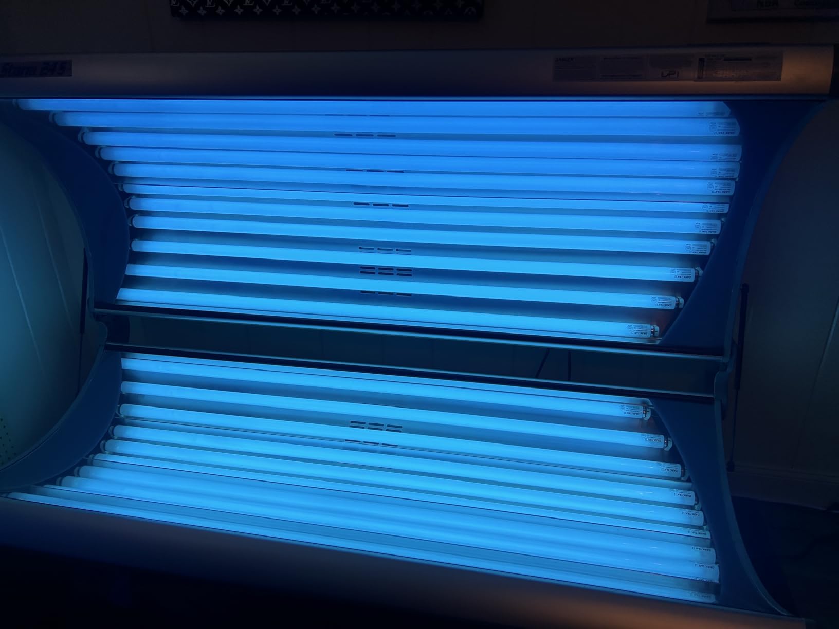 Wolff System Wolff Dark Tan II F71 T12 100W Tanning Bed Bulbs, Box of 24 Lamps customer photo 2