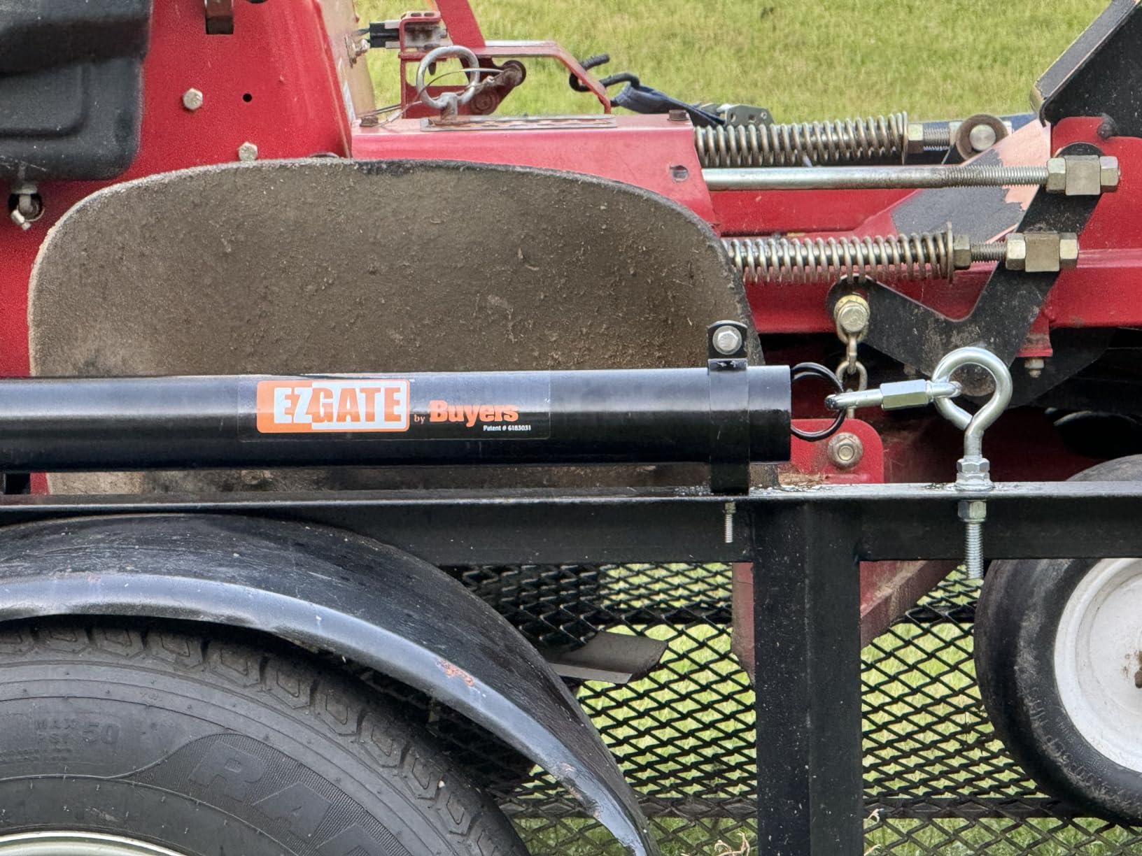 Buyers Products 5201000 EZ Gate Tailgate Assist, Reduce Physical Strain With Trailer Tailgates, Mounting Hardware Included, Handles gates up to 180lbs, Works On Most Standard Open Trailers customer photo 2