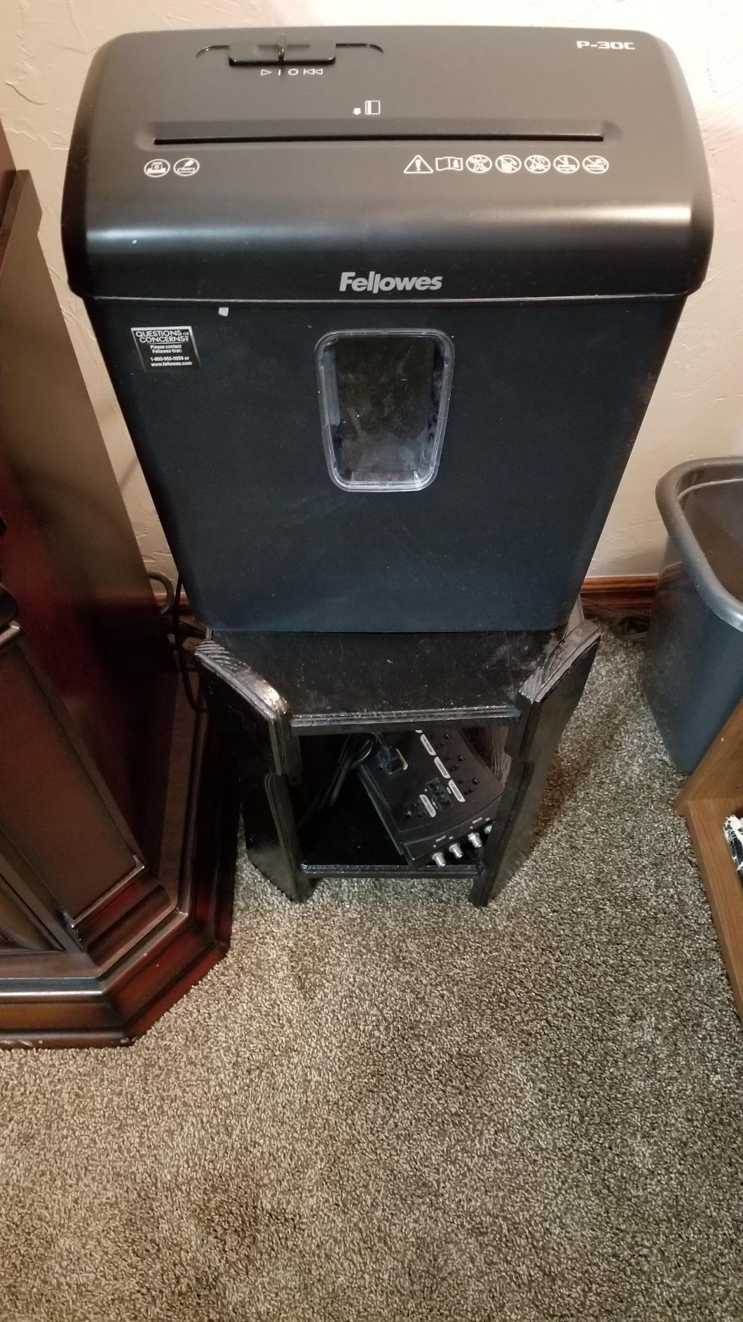 Fellowes Powershred 60Cs 10-Sheet Cross-Cut Paper and Credit Card Shredder with SafeSense Technology (4606001) customer photo 1