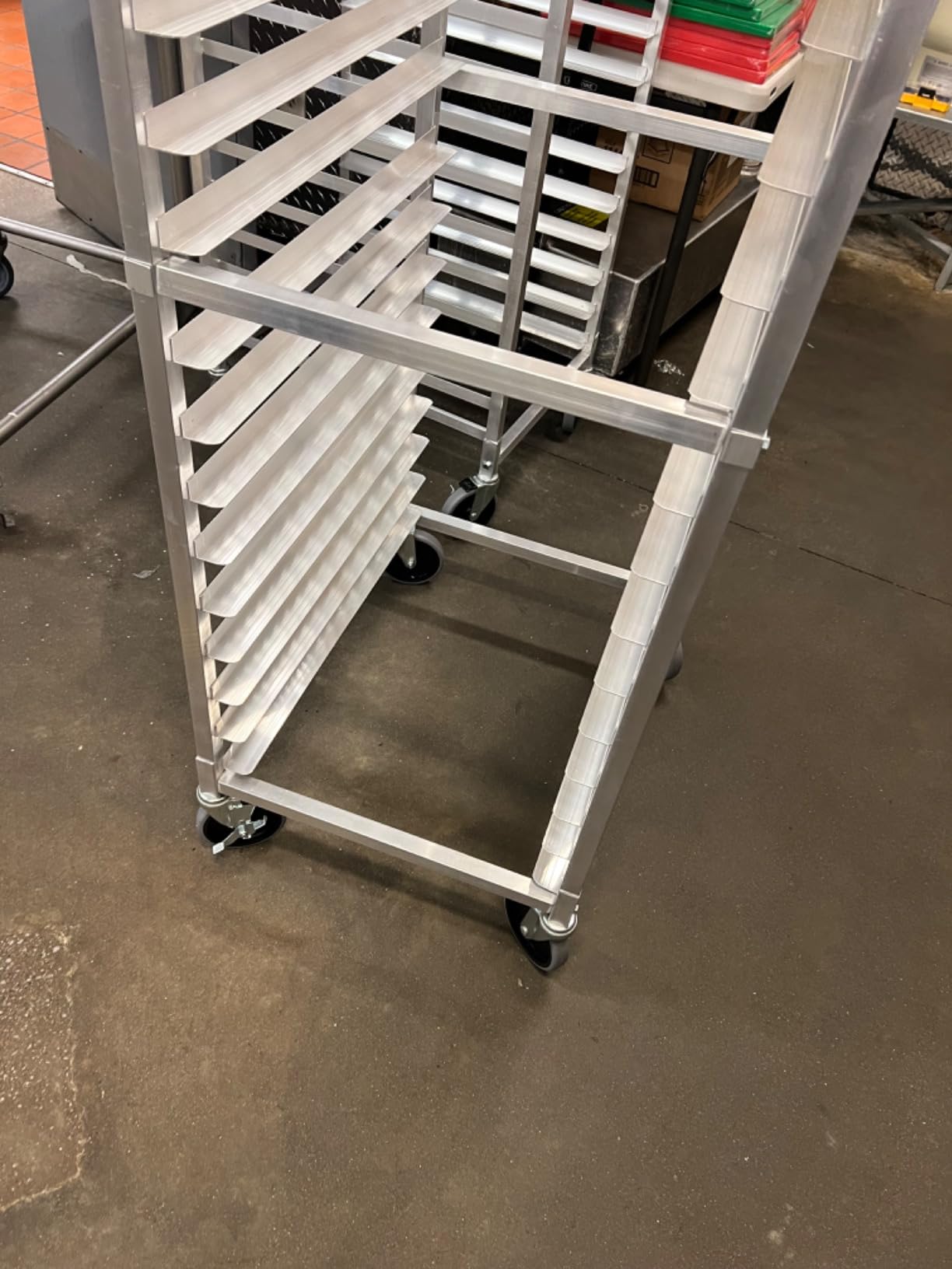 New Star Foodservice 36527 Commercial-Grade Aluminum 20-Tier Sheet Pan/Bun Pan Rack, 26