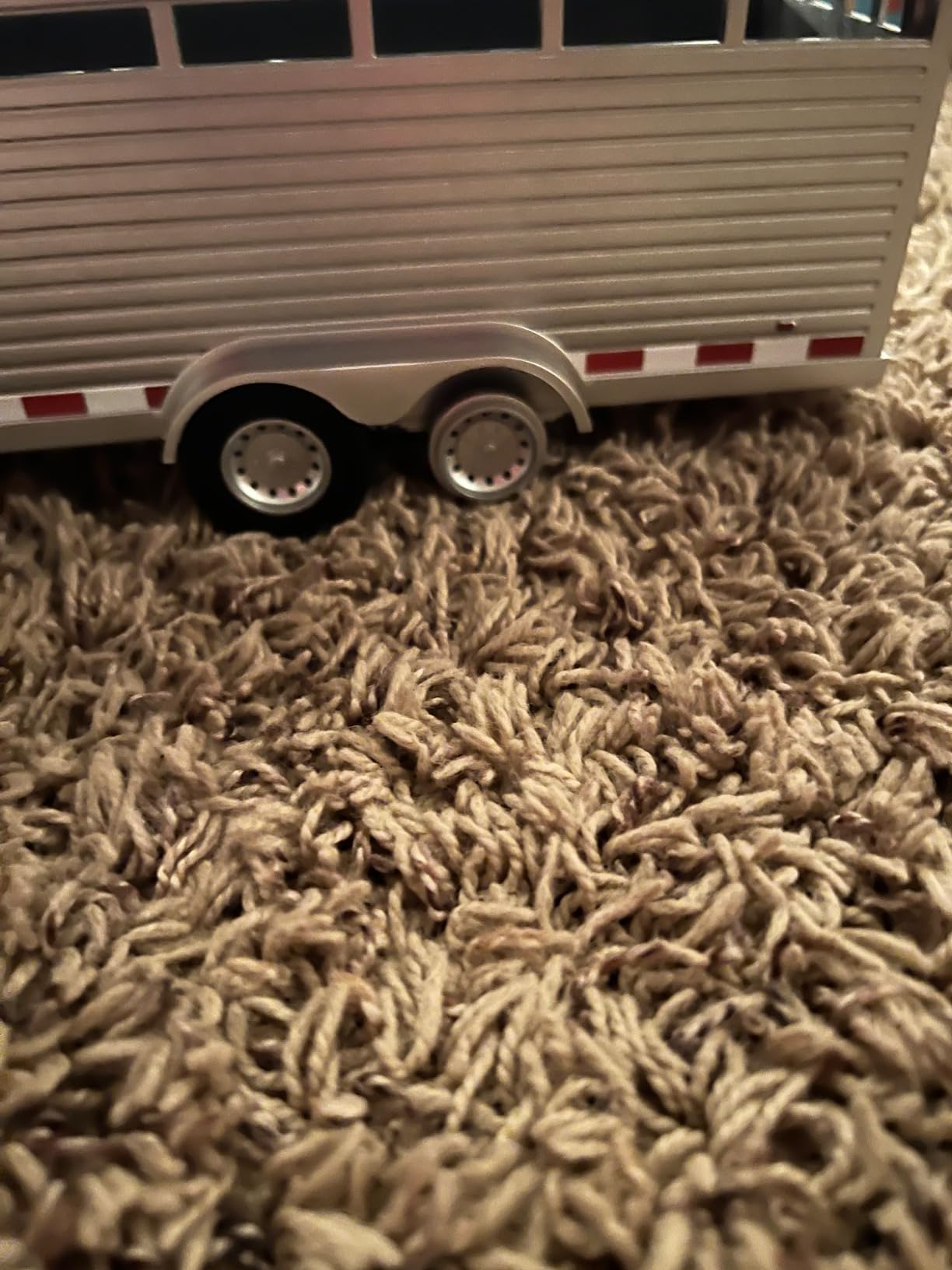 Big Country Toys - Sundowner Horse Trailer with Gooseneck Trailer Hitch for Farm Toys & Toy Trucks with Working Rear and Side Doors 1:20 Scale customer photo 1