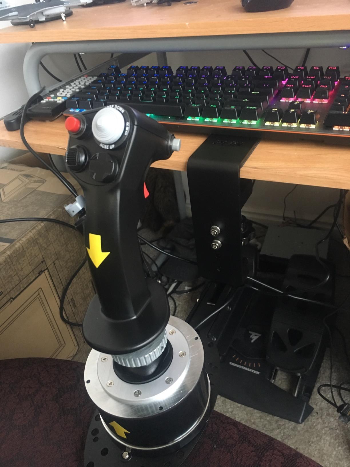 HOTAS Warthog A-10C replica metal flight stick - PC | Hall-Effect 16-bit, detachable handle, 19 buttons, 3 hat switches, dual trigger, 6+ lb weighted base, T.A.R.G.E.T software customer photo 1