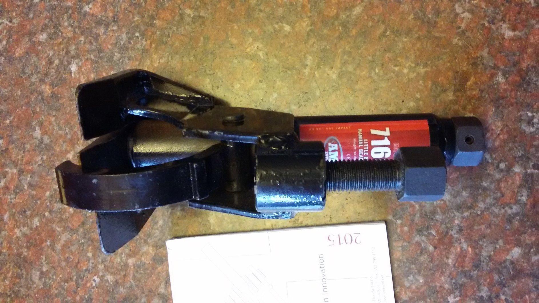 AME INTL 'Little Buddy' Manual Heavy Duty Tire Bead Breaker customer photo 2