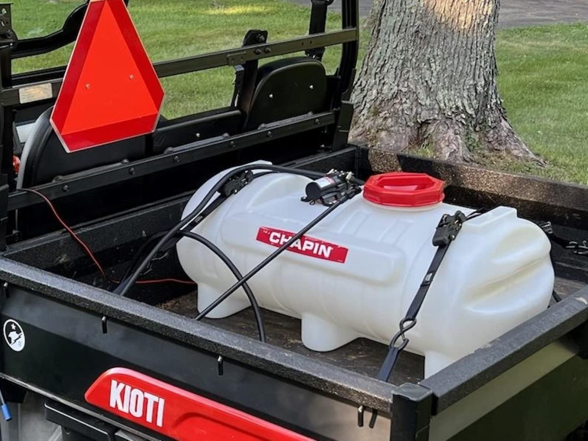 Chapin 97400E 25 Gallon ATV/UTV 12 Volt Mounted Spot Sprayer With 5 Inch Wide Mouth, High Performing 12V Diaphragm Pump and Filtration System and 18 Inch Spray Wand, Translucent White customer photo 2