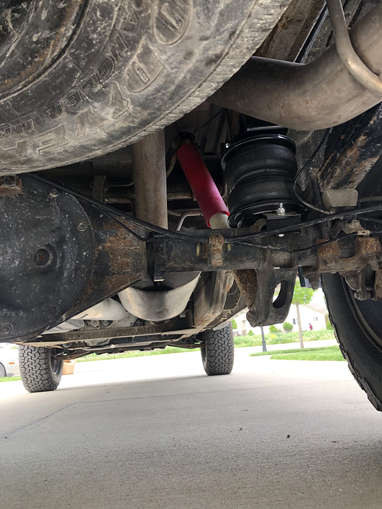 Air Lift 57204 LoadLifter 5000 Air Spring Suspension Kit | Compatible with 2007-2018 Chevrolet Silverado/GMC Sierra 1500 2WD/4WD with 69.3
