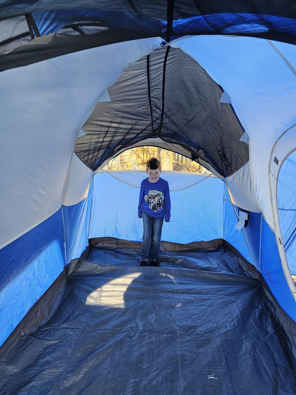 Coleman Montana Camping Tent, 6/8 Person Family Tent with Included Rainfly, Carry Bag, and Spacious Interior, Fits Multiple Queen Airbeds and Sets Up in 15 Minutes customer photo 2
